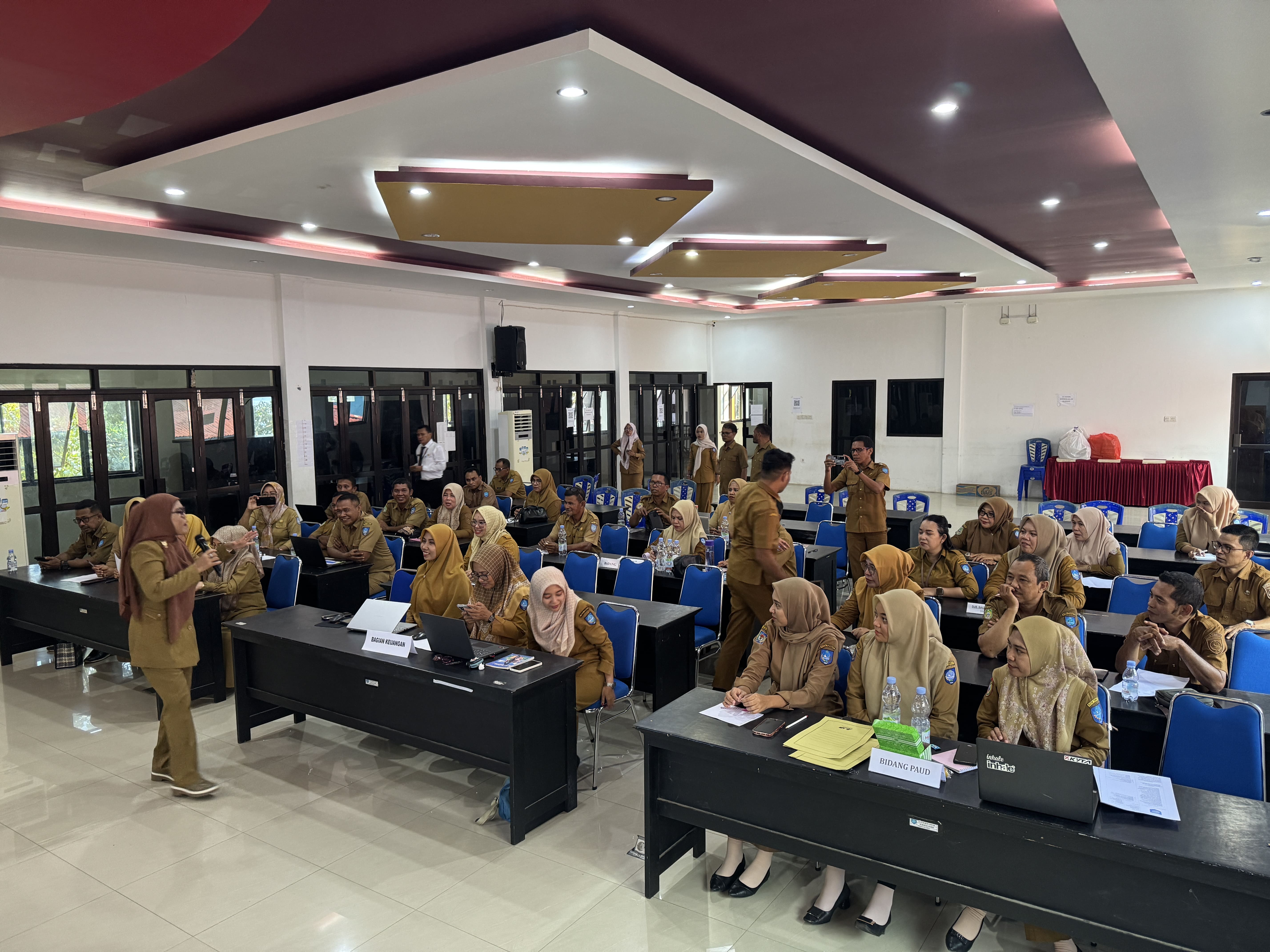 Terlaksananya Bimbingan Teknis SOP layanan pendidikan